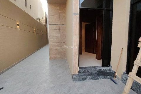 3 bedrooms Apartment in Riyadh, Saudi Arabia No. 67488 5