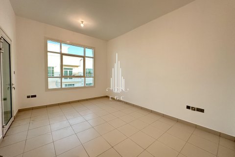 6 bedrooms Villa in Khalifa City, UAE No. 23301 5