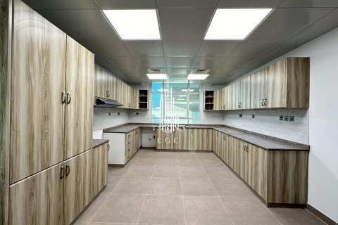 6 bedrooms Villa in Khalifa City, UAE No. 23301 12