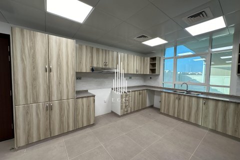 6 bedrooms Villa in Khalifa City, UAE No. 23301 13