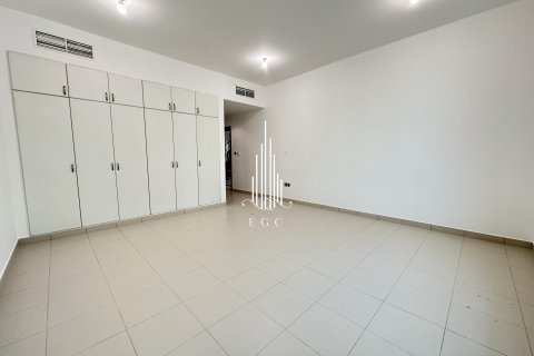 6 bedrooms Villa in Khalifa City, UAE No. 23301 29
