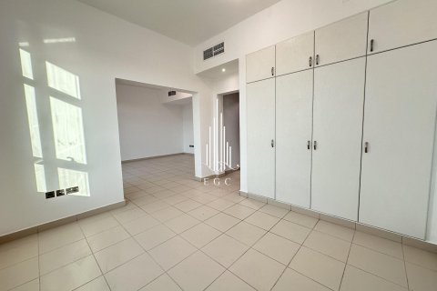 6 bedrooms Villa in Khalifa City, UAE No. 23301 20