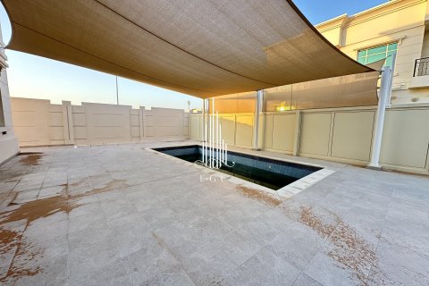 6 bedrooms Villa in Khalifa City, UAE No. 23301 17