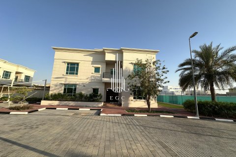 6 bedrooms Villa in Khalifa City, UAE No. 23301