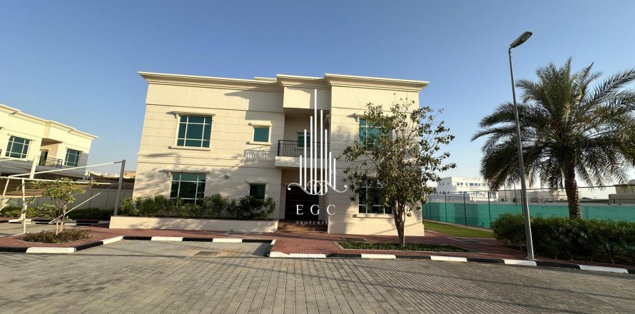 6 bedrooms Villa in Khalifa City, UAE No. 23301