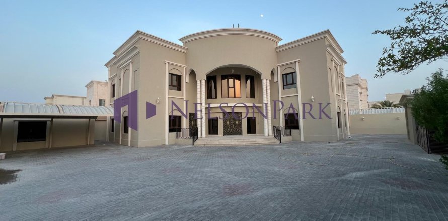 8 غرفة نوم  فيلا في الضعاين, Qatar رقم 56704