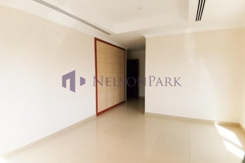3 bedrooms Apartment in Doha, Qatar No. 57737 4
