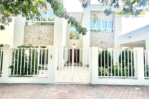 5 bedrooms Villa in Mina Al Arab, UAE No. 75457