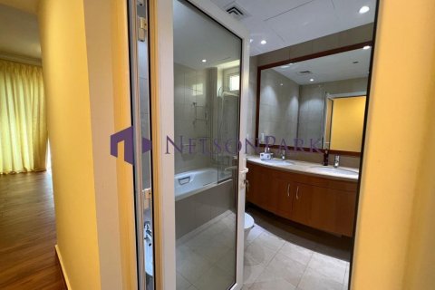 2 bedrooms Apartment in Doha, Qatar No. 57167 9