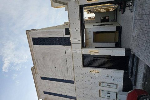 4 bedrooms Apartment in Riyadh, Saudi Arabia No. 60710