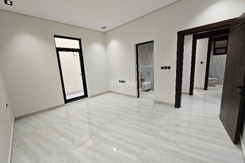 4 bedrooms Apartment in Riyadh, Saudi Arabia No. 60710 10