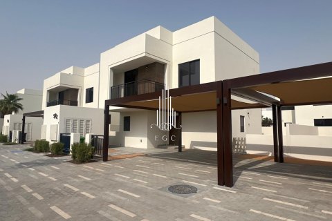 4 bedrooms Villa on the Yas Island, UAE No. 51982
