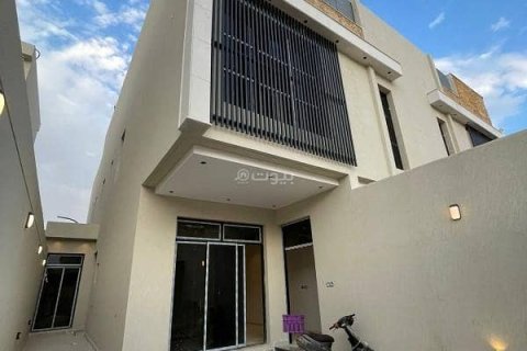 3 bedrooms Apartment in Riyadh, Saudi Arabia No. 99547