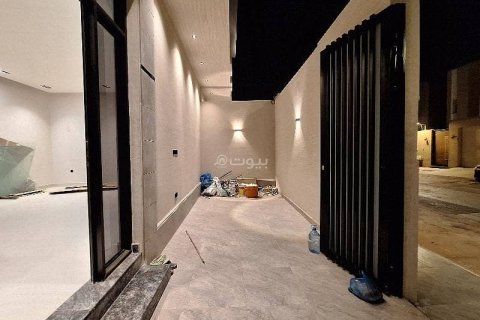 Villa de 6 chambres à Riyadh, Saudi Arabia No. 61650 8