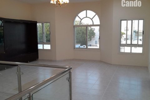 Вилла с 5 спальнями в Al Barsha 2, ОАЭ №48170 10