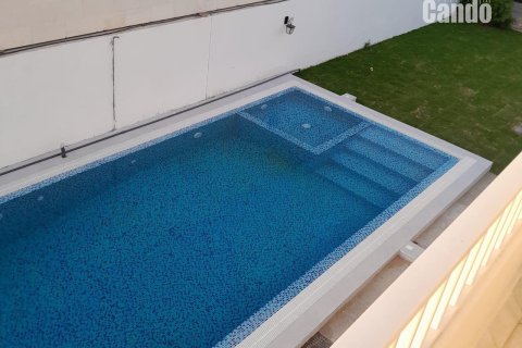 Вилла с 5 спальнями в Al Barsha 2, ОАЭ №48170 3