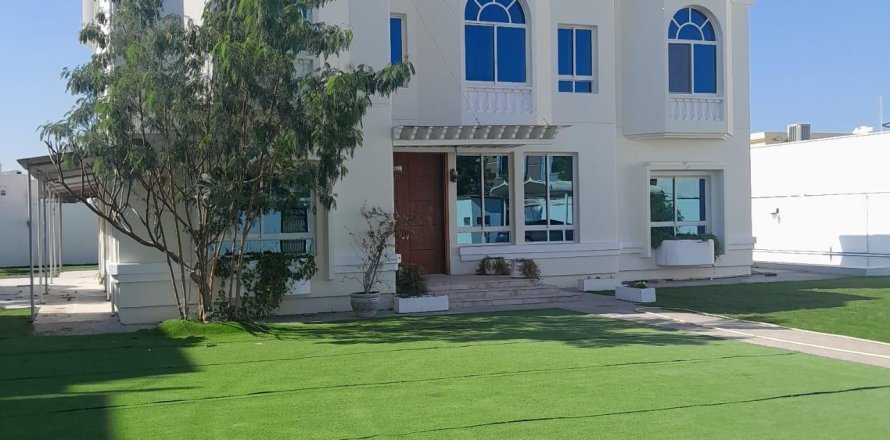 Вилла с 5 спальнями в Al Barsha 2, ОАЭ №48170