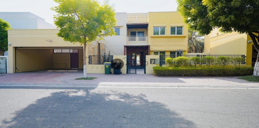 5 غرفة نوم  فيلا في Meadows, الإمارات العربية المتحدة رقم 16856