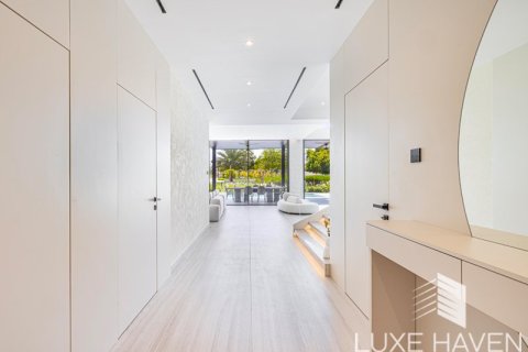 5 bedrooms Villa in Jumeirah Islands, UAE No. 9288 15