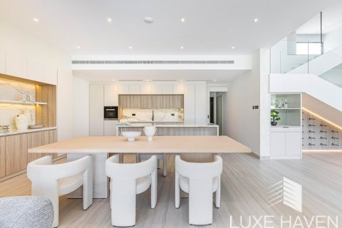 5 bedrooms Villa in Jumeirah Islands, UAE No. 9288 14