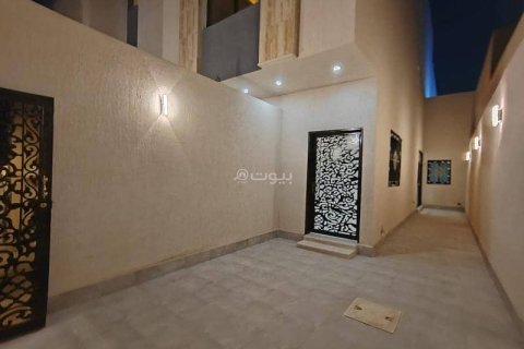 3 bedrooms Apartment in Riyadh, Saudi Arabia No. 99561