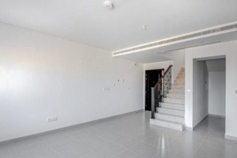 4 bedrooms Villa in Dubai, UAE No. 3916