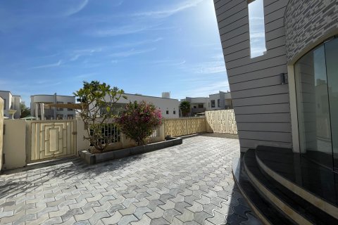 4 bedrooms Townhouse in As Sib, Oman No. 54718 10