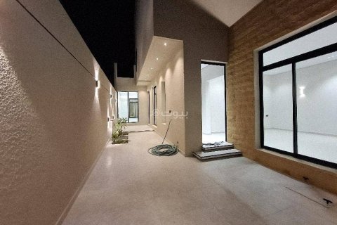 4 bedrooms Villa in Riyadh, Saudi Arabia No. 59954