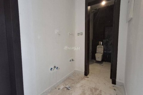 6 bedrooms Villa in Riyadh, Saudi Arabia No. 59923 9