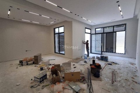 6 bedrooms Villa in Riyadh, Saudi Arabia No. 59923 6