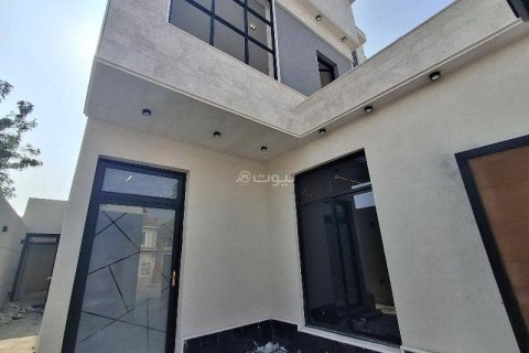 6 bedrooms Villa in Riyadh, Saudi Arabia No. 59923 3