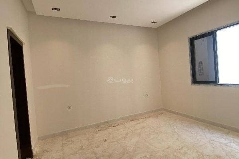 7 bedrooms Villa in Riyadh, Saudi Arabia No. 59953 11