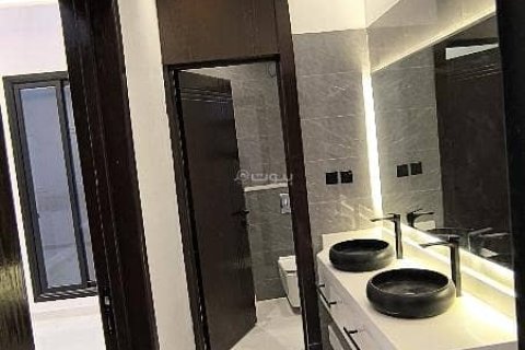 4 bedrooms Apartment in Riyadh, Saudi Arabia No. 59952 13