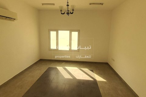Villa Gemela de 6 dormitorios en As Sib, Oman No. 53985 7