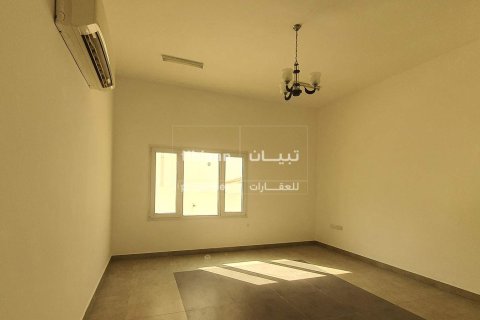 Villa Gemela de 6 dormitorios en As Sib, Oman No. 53985 5