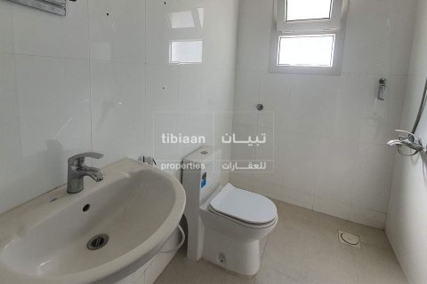 Villa Gemela de 6 dormitorios en As Sib, Oman No. 53985 6