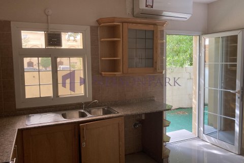 Villa de 3 dormitorios en Doha, Qatar No. 58281 7