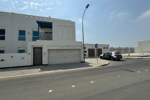 Вилла с 4 спальнями в Diyar Al Muharraq, Бахрейн №107088