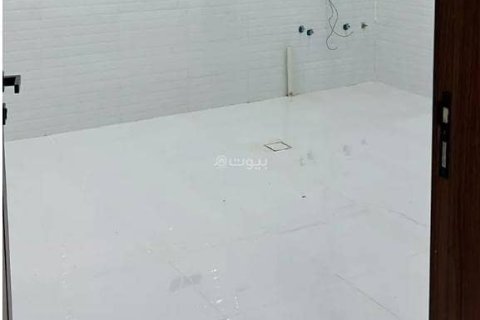 6 bedrooms Villa in Riyadh, Saudi Arabia No. 98677 12