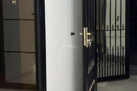 6 bedrooms Villa in Riyadh, Saudi Arabia No. 98677 5