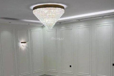 6 bedrooms Villa in Riyadh, Saudi Arabia No. 98677 11