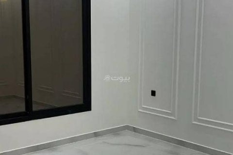 6 bedrooms Villa in Riyadh, Saudi Arabia No. 98677 13