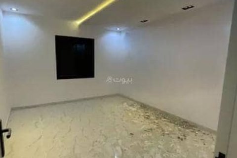 Villa de 4 dormitorios en Riyadh, Saudi Arabia No. 98679 3