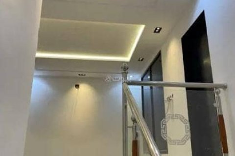 Villa de 4 dormitorios en Riyadh, Saudi Arabia No. 98679 6