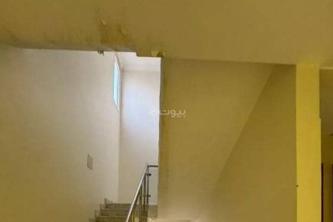 7 bedrooms Villa in Riyadh, Saudi Arabia No. 98681 13