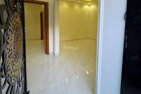 7 bedrooms Villa in Riyadh, Saudi Arabia No. 98681 17