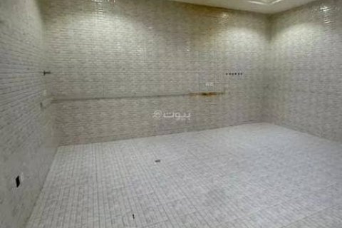 7 bedrooms Villa in Riyadh, Saudi Arabia No. 98681 4