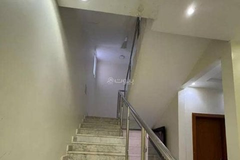 7 bedrooms Villa in Riyadh, Saudi Arabia No. 98681 6