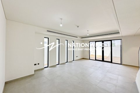 5 bedrooms Villa in Abu Dhabi, UAE No. 99171 3
