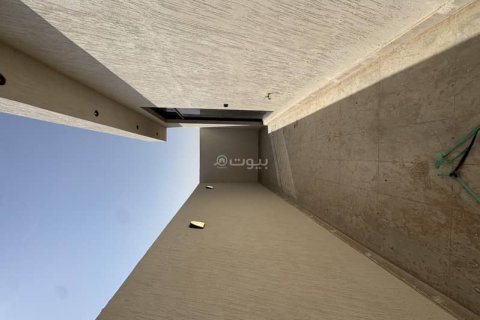 Villa de 4 dormitorios en Riyadh, Saudi Arabia No. 69182 29